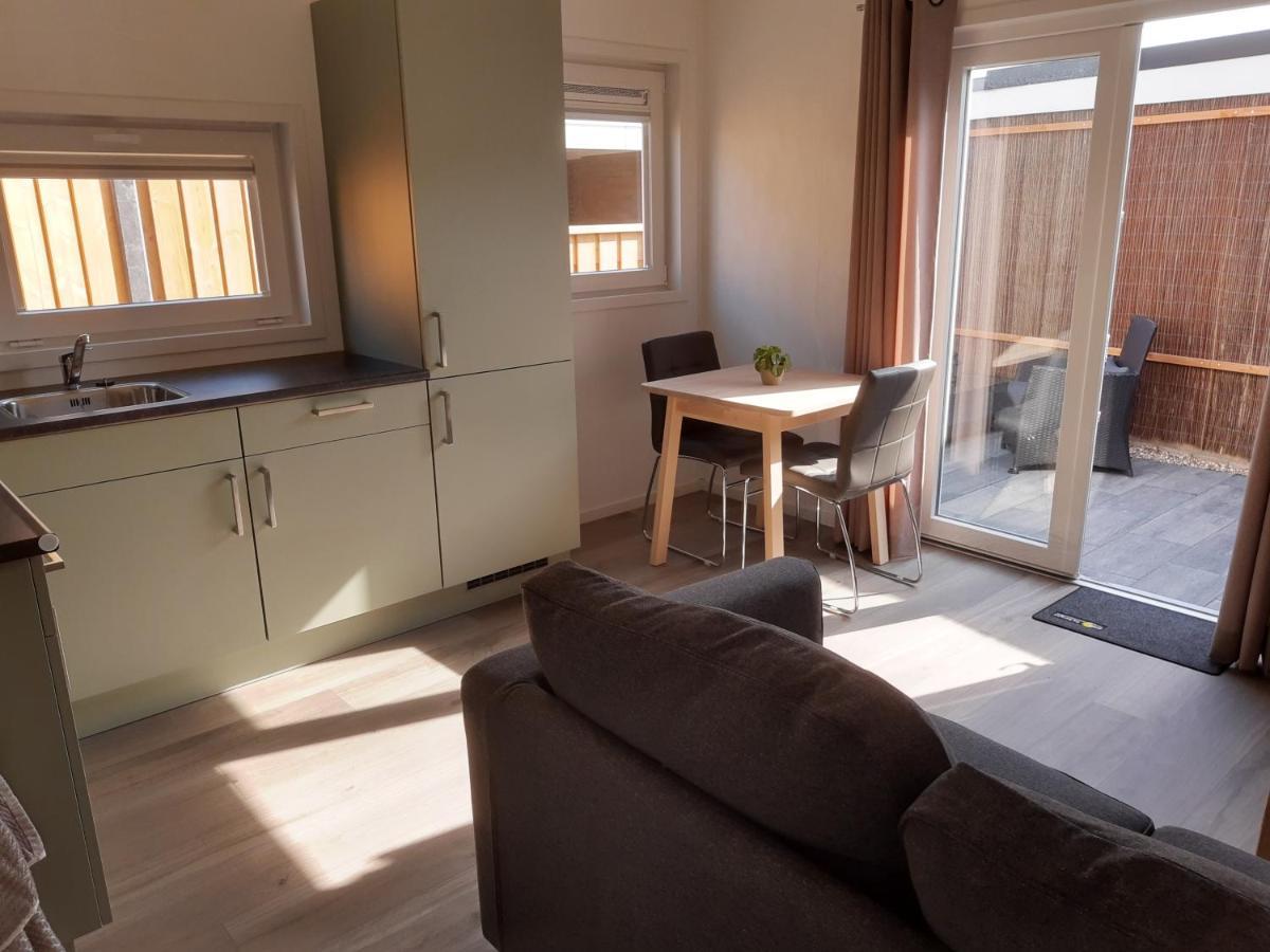 Vakantiechalet Huisje Onder De Toren Оосткапелл Экстерьер фото