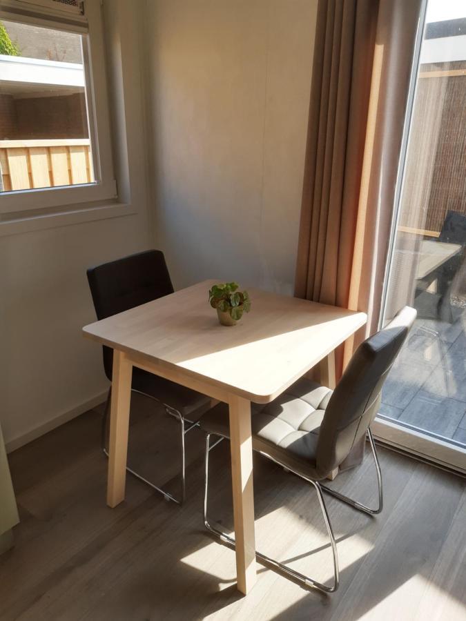 Vakantiechalet Huisje Onder De Toren Оосткапелл Экстерьер фото